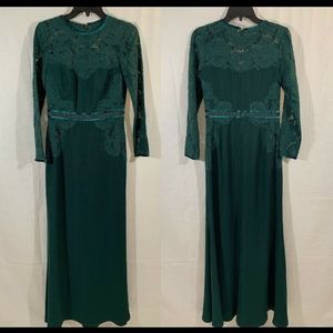 NEW Tadashi‎ Shoji Catalina Lace Crepe Gown in Green [SZ 4 ]